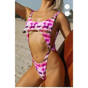 CHLOE ROSE SUN Chaser one piece